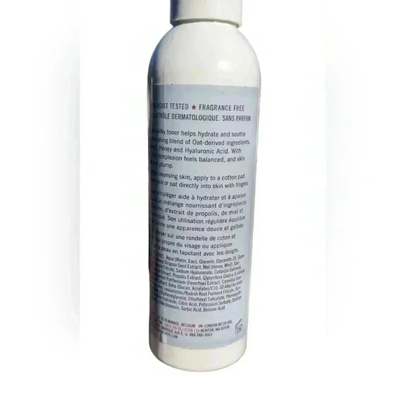 First Aid Beauty Bundle Ultra Hydrating Toner 6fl.oz/Repair Cream 2 fl.oz Unisex - Picture 3 of 4